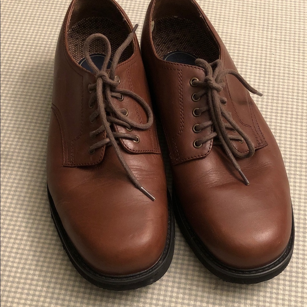 Dockers Brown Leather Oxford Shoes Size 9 1/2 Wide Rubber Traction Sole #832